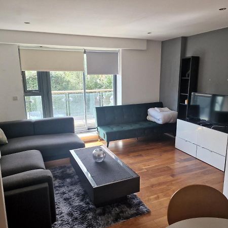 Immaculate 1-Bed Apartment In London Bagian luar foto