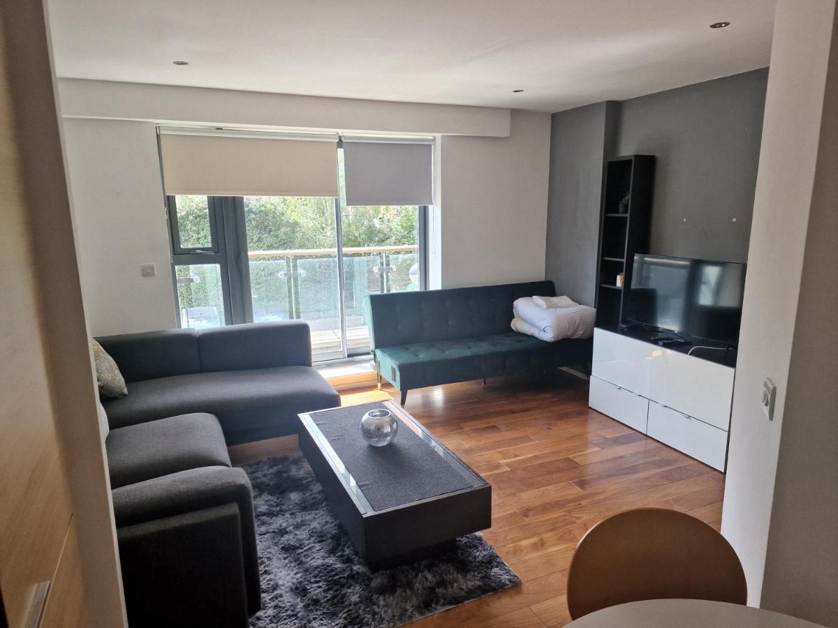 Immaculate 1-Bed Apartment In London Bagian luar foto